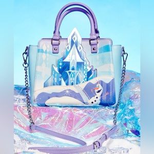 ❄️☃️Loungefly Disney Frozen Princess Castle Crossbody☃️❄️